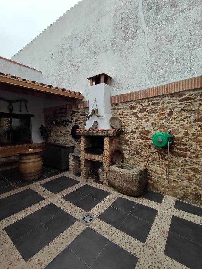 Segura de León Casa Rural La Carriona מראה חיצוני תמונה
