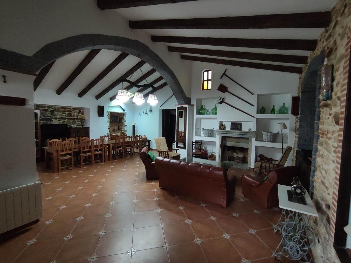 Segura de León Casa Rural La Carriona מראה חיצוני תמונה