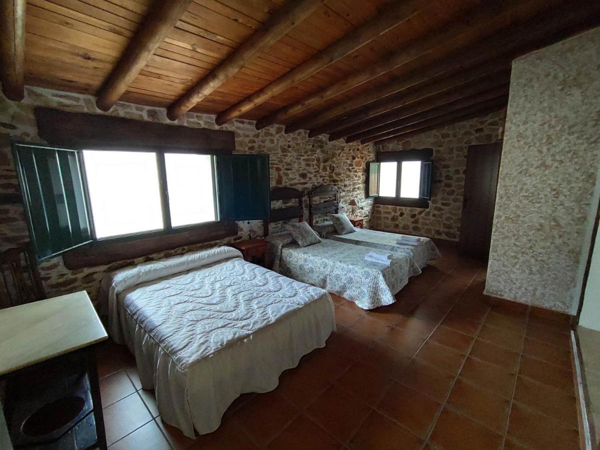 Segura de León Casa Rural La Carriona מראה חיצוני תמונה